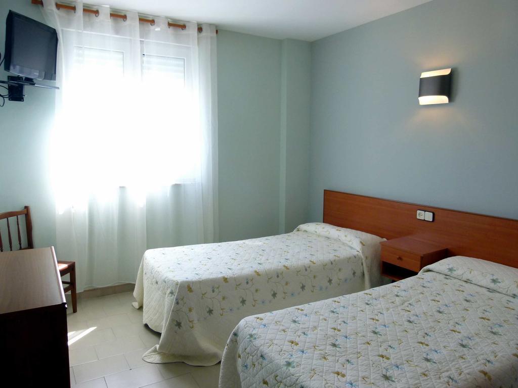 Hostal Chiquin تابيا دي كاسارييغو الغرفة الصورة